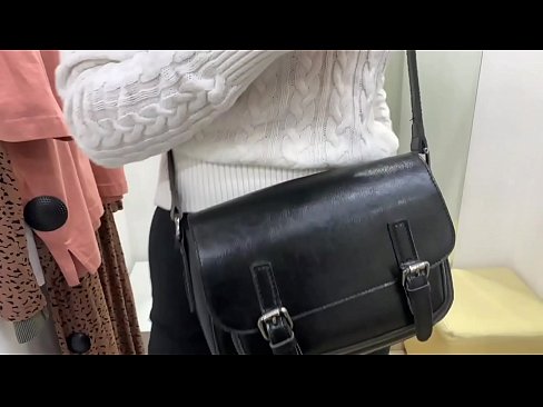 ❤️ Masturbazione publica di a ghjovana cagna FeralBerry cù un dildo in a sala di prove ❤ Porno anale à co.muitohentai.ru ❌️